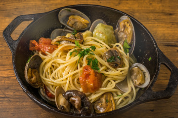 あさりのガーリック焼　talian using clams oil grilled
