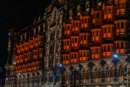 taj mahel in the night