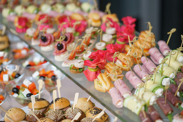 Catering and guest meals during the event. Quick mini snacks in a special beautiful dish.