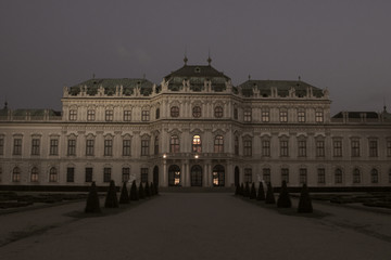 Fototapeta na wymiar Belvedere at night