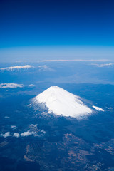 見おろす富士山