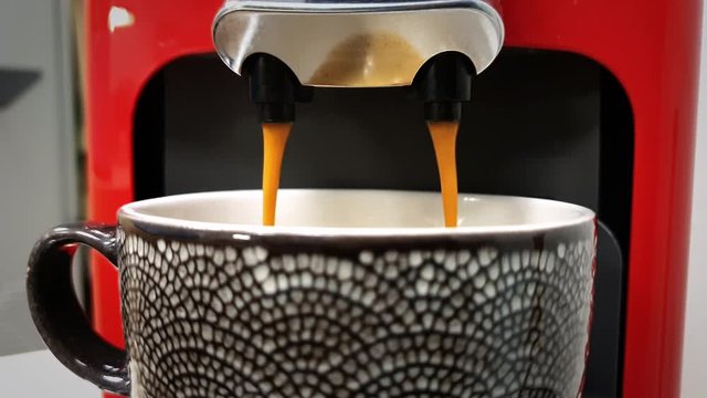Se faire couler un caf&eacute;