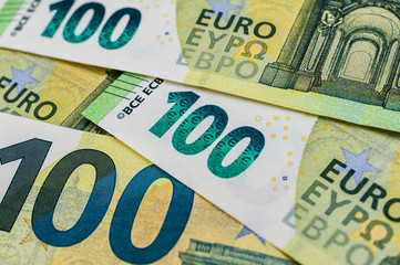 Obraz premium neue 100 Euro-Geldscheine