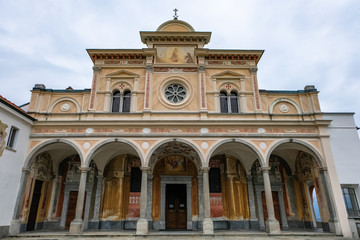 ロカルノ マドンナ・デル・サッソ教会