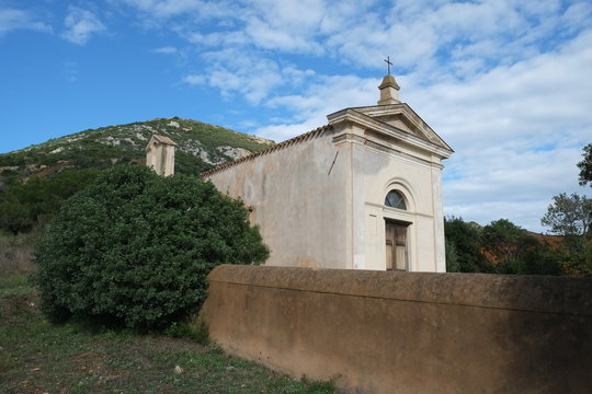 Chiesa di San Severino Iglesias Sardegna campestre 