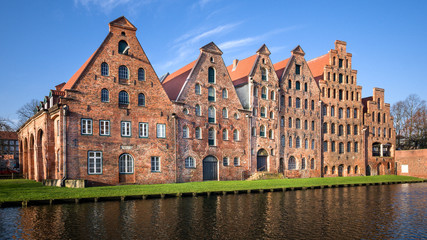 Historische Salzspeichergruppe Lübeck Mittagssonne entzerrt HD
