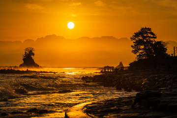 富山県　雨晴海岸