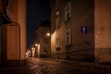 ulica w centrum Opola w nocy