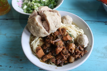 delicious chicken bakmi on the table.