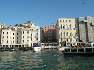 ヴェネツィア　建物　水路10