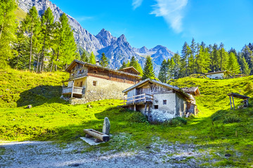 Fototapeta na wymiar Beautiful mountain farm in the Stubaital, Tyrol, Austria