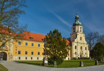 Klasztor w Rudach