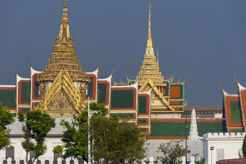 Naklejka premium roofs and stupa of the Royal Palace in Bangkok, Thailand