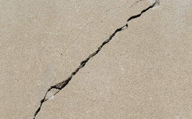 Crepa nel muro - danneggiamento