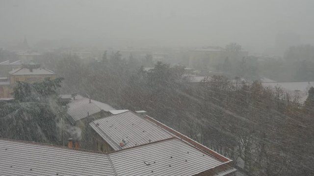Tormenta di neve a Bologna vista dal dipartimento di matematica