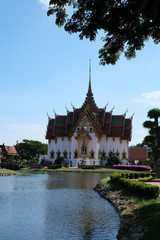 Naklejka premium White church reflected image on water