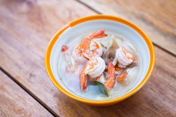 Tom Yum Goong - famous Thai food recipe