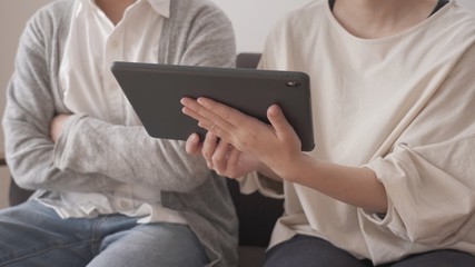 夫婦　タブレット