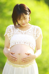 若い妊婦