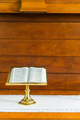 ニュージーランド　ベイ・オブ・アイランズのラッセルのクライスト教会の聖堂内