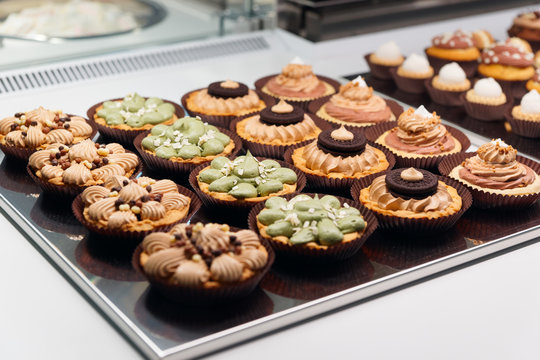Tartlets in confectionery shop