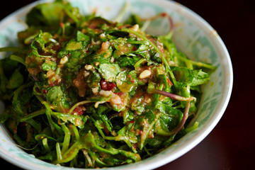 Leaf vegetable salad with dressing 