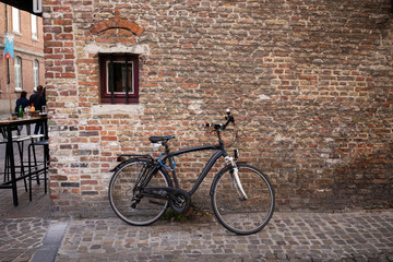 Fototapeta na wymiar old bicycle on the street