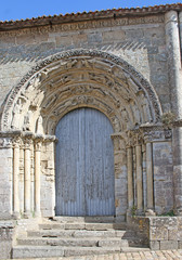 Fototapeta premium Ancient doorway in Parthenay, France