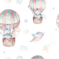 Tapeten Nahtloses Muster des Aquarellballons. Aquarell set baby cartoon niedliche pilot giraffe, elefant mit koala, bär und vogelluftfahrt himmel transportieren c ballons, wolken. © kris_art