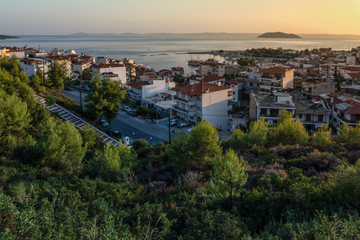 Fototapeta na wymiar Houses by the sea in Greece