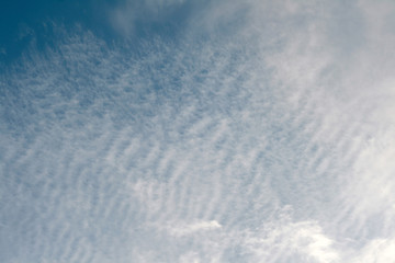  blue sky and white clouds