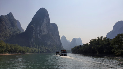 Fototapeta premium Li River surrounded by Karst between Guilin and Yangshuo - Guangxi Province, China