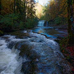 Le Gour Bleu, Cascades du H&eacute;risson, Jura