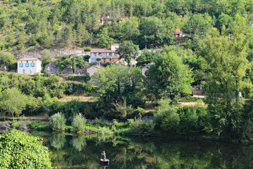 Paysage et rivière