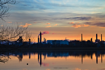 Naklejka premium sunset on the river