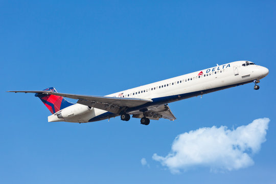 Chicago, USA - January 31, 2018: A Delta Air Lines MD-80 aircraft landing at O'Hare International Airport.