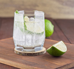 Fresh cocktail with lime, ice and mint - 309851256