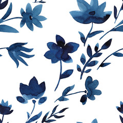 Aquarellblumen handgefertigt in Indigo. Nahtloses Muster der blauen Blume. Isoliert auf weißem Hintergrund. Pantone 2020 klassisches Blau © Tatsiana