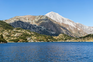 Obraz premium Fish Banderitsa lake at Pirin Mountain, Bulgaria