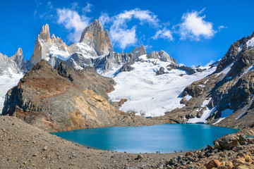 Beautiful view of Lagoon de Los Tres (Laguna de Los Tres) and Mount Fitz Roy massif  (Cerro Fitz Roy) - Los Glaciares National Park, Patagonia - El Chalten - Argentina