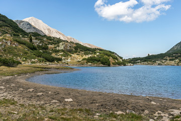 Obraz premium Fish Banderitsa lake at Pirin Mountain, Bulgaria