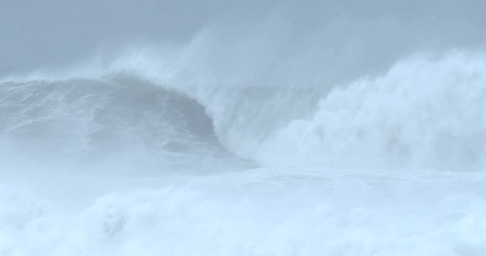 Rough Hurricane Waves Crash Ashore Onto Beach - Matmo