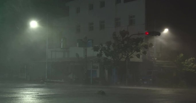 Strong Hurricane Winds Rip Through City At Night - Matmo