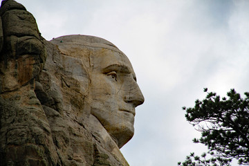 Mount Rushmore's side profile of George Washington