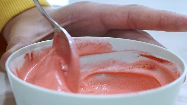 Mixing food colour into cake mix