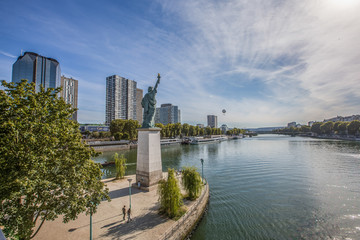 PARIS BEAUGRENELLE