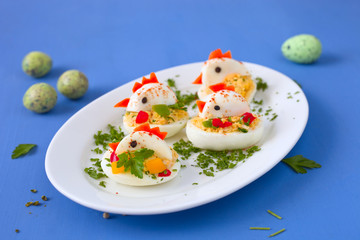 Lustige Eier-Hähnchen