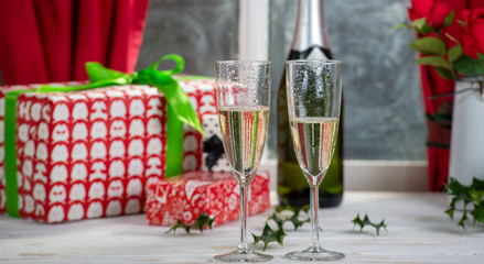 Christmas decoration with two glasses of champagne