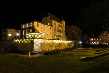 Fototapeta na wymiar Treuchtlingen - Schloss in der Nacht - Weihnachten 2019
