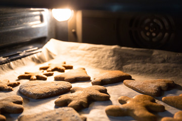 Making gingerbread cookies for Christmas in the oven